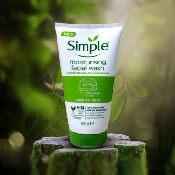 Simple Moisturising Facial Wash 150ml - Image 6