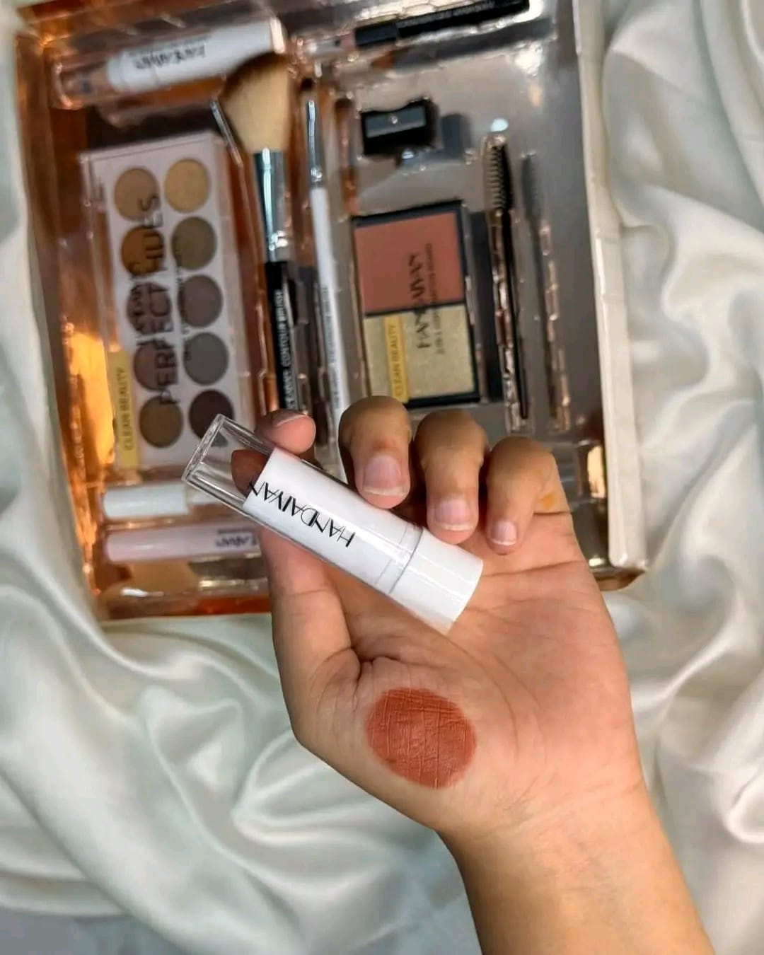 Handaiyan Ultimate Face Makeup Kit Set-11pcs - Image 5